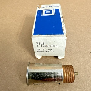 GM 22572125 Cigarette Lighter Receptacle Housing NOS Free Shipping - Bild 1 von 24