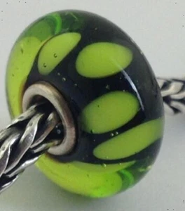 TROLLBEADS Green Shade 61319 Retired Green Shade Glass Sterling Silver 61319 New - Picture 1 of 17