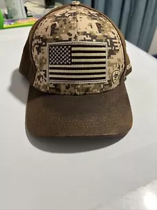 Ariat Cap Men's Brown Digital Camo Oilskin USA Flag Snap Back Trucker Hat - Bild 1 von 5