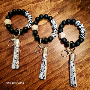 Cow Print Silicone Bracelet Beaded Leather Tassel Keychain/keyring Wristlets NEW - Imagen 1 de 2