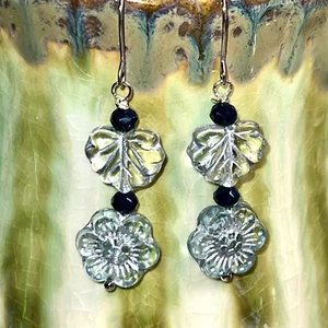 Silver Tone Flower and Leaf Clear Czech Beads Dangle Earrings. Artisan. S110 - Picture 1 of 3