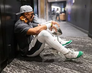 Foto Jalen Hurts Super Bowl LIX Champion Cigar Philadelphia Eagles 8x10 NFL - Foto 1 di 1