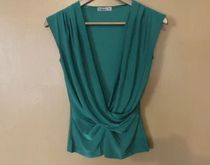 Forever 21 Women's Size Small Tops V Neck Knot Front Green Fitted sleeveless - Picture 1 of 12