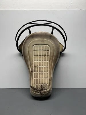 OEM Harley Davidson Buddy Seat Cabeza de nudillo Cabeza plana Cabeza de pala BLANCA Foto 1 de 4