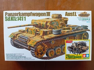 PANZERKAMPFWAGEN III AUSF L SD.KFZ 141/1 W. PANZERGRENADIER TAMIYA 35215 - Foto 1 di 2