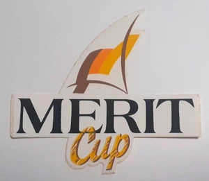 VECCHIO ADESIVO ORIGINALE / Old Original Sticker MERIT CUP VELA (cm 11 x 10) - Picture 1 of 1