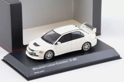 KYOSHO - Voiture de couleur blanche - MITSUBISHI Lancer Evolution IX MR - 1/4... - Photo 1/3