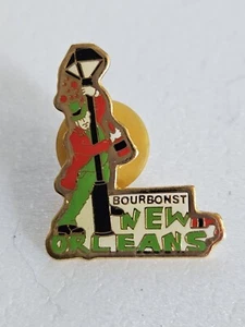 Bourbon Street New Orleans Gold Tone Metal Enamel Lapel Pin Tie Tack 1"x.9" - Picture 1 of 2
