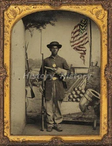 CIVIL WAR PHOTOGRAPH Unidentified African American Union soldier - Picture 1 of 1