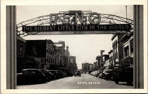Postcard Reno Welcome Sign The Biggest Little City In The World NV  - Picture 1 of 3