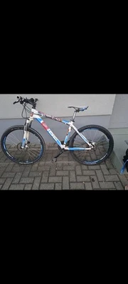 26 Zoll Mountainbike 21-Gang, City Bike Erwachsene, Jungen und Mädchen - Bild 1 von 2