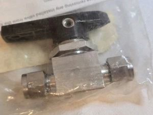 NEW! Swagelok Stainless Steel 40G Series Ball Valve, 1/4" OD Tube SS-43GS4 - Picture 1 of 4