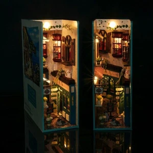 New Lovely Romantic Island Book Nook - Alley Shelf Insert - Bookcase with Light - Picture 1 of 7