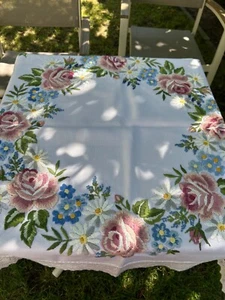 tischdecke selbst gestickt handarbeit Tip top - Bild 1 von 5