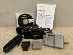 Olympus OM-D E-M5 16.1MP M43 Mirrorless Camera w/ Flash Attachment Low S/C 8761 - Picture 1 of 11