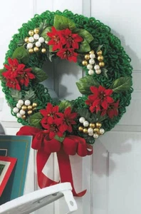 Crochet pattern copy 4286.    Christmas wreath.  12 inch diameter.  Aran - Picture 1 of 1