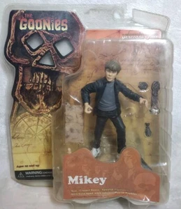 Figura de acción Mikey Mezco Toyz The Goonies 7 pulgadas - Imagen 1 de 12