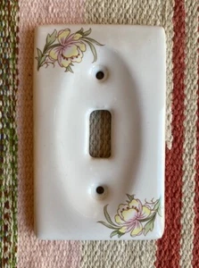 Vintage White Floral Flower Porcelain Wall Single Light Switch Plate Taiwan - Picture 1 of 7