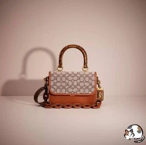Mango superior Coach RESTAURADO Rogue en Jacquard exclusivo con detalle de piel de serpiente - Imagen 1 de 1