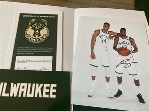 Foto autógrafa Thanasis Antetokounmpo Milwaukee Bucks 10x8 certificado de autenticidad Giannis - Imagen 1 de 4