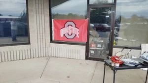 Ohio State Buckeyes College 3 x 5 Fuß Flagge mit 2 Messingösen für drinnen/draußen - Bild 1 von 2