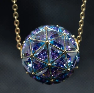 Swarovski 5629228 Curiosa Anhänger, Trilliant-Schliff, Blau, Goldlegierung - Bild 1 von 3