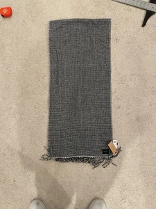 Rag & Bone Unisex Addison Schal aus recycelter Wolle schwarz weiß 6’ x 16” - Bild 1 von 4