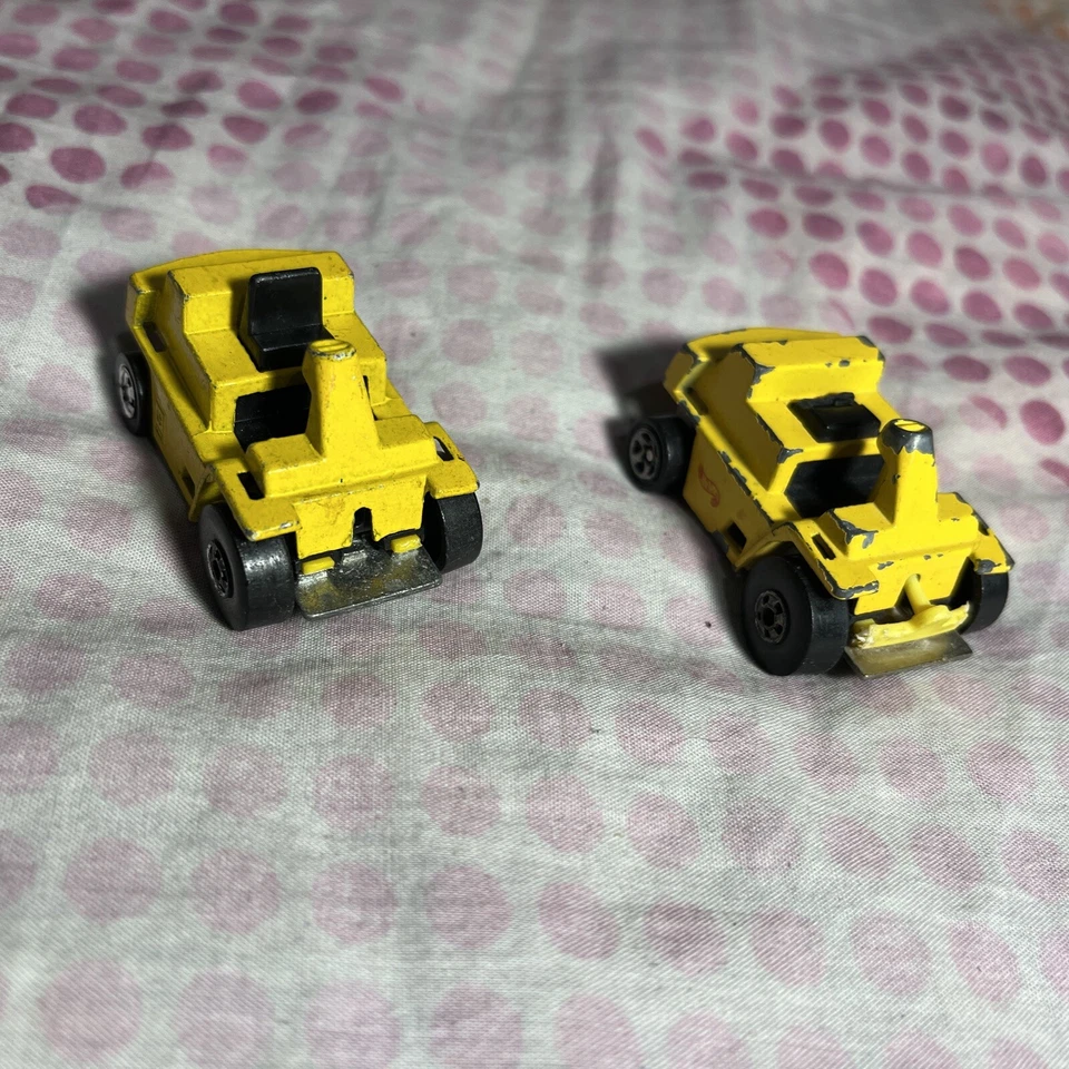 2 Vintage 1979 Mattel Hot Wheels Die-Cast Workhorses Caterpillar CAT Fork Lift - Image 1 of 4