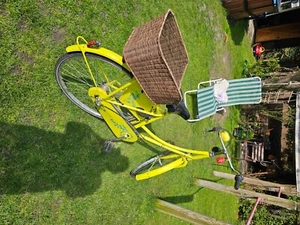 hollandrad 26 zoll, Farbe: grün, Griffschaltung, Fahrradkorb, Licht mit Batterie - Bild 1 von 2