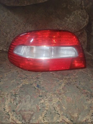 Luz trasera izquierda conductor convertible Volvo C70 2003-2004 OEM       Foto 1 de 4