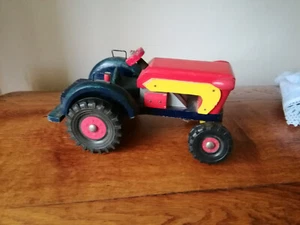 Trattore trattore vintage anni 50 rosso giallo giocato gomma fatto a mano 27 cm - Foto 1 di 4