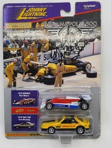 Ganador del 79 Rick Mears & Pace Car Ford Mustang Johnny Lightning Indianapolis 500 - Imagen 1 de 10