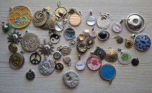 Vintage & Modern Charms Anhänger Schmuck Konvolut  - Bild 1 von 19