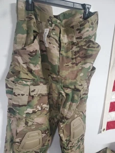 Pantaloni corti grandi da combattimento esercito con ginocchiere gride slot multicam Ocp pantaloni rari - Foto 1 di 12