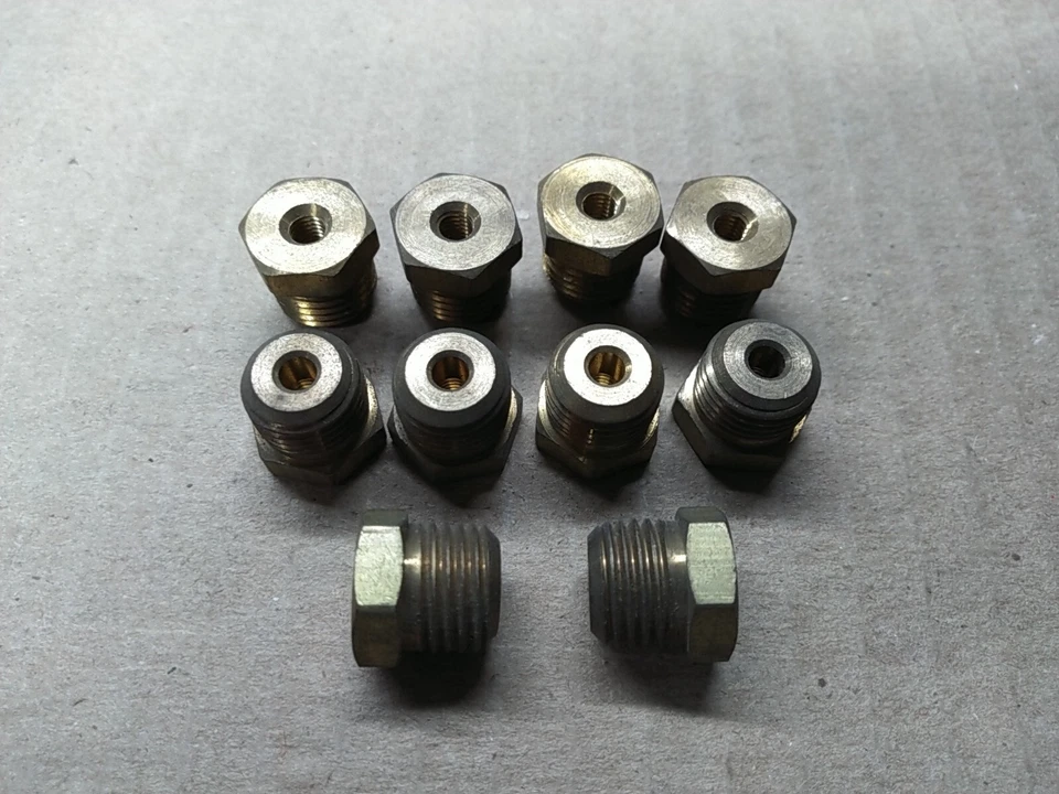 (10) 33220-#10-04 Brass Hex Pipe Adapter Female #10-32 to Male 1/4 NPT - Image 1 of 1