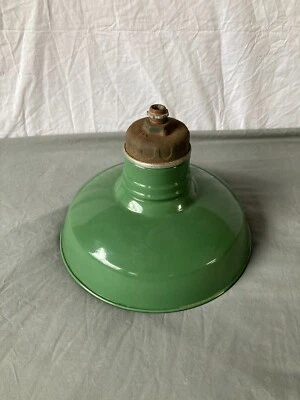 Antigua Gasolinera Industrial 12" Porcelana Verde Granero Luz De Colección Wheeler 42-24E Foto 1 de 4