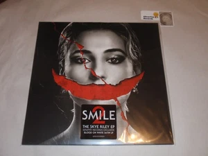 Naomi Scott Smile 2 Skye Riley EP Graffiti Records Exclusive UNPLAYED /2500 ONLY - Imagen 1 de 2