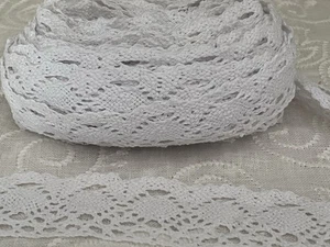 Rollo de encaje de ganchillo blanco de 11,5 yardas de 1,5" de ancho - Imagen 1 de 3