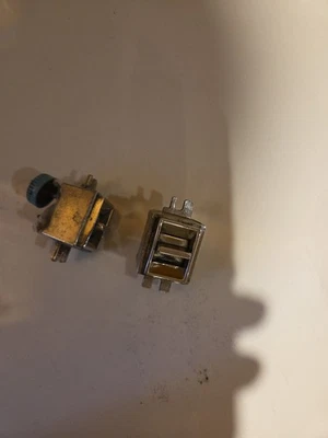 2 Original Single Power Window Switches Buick Cadillac Oldsmobile Chevy - Изображение 1 из 2