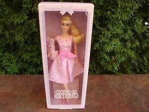 Barbie Bambola da Collezione "It's A Girl" con Supporto di Mattel (2015) NUOVA - Foto 1 di 9