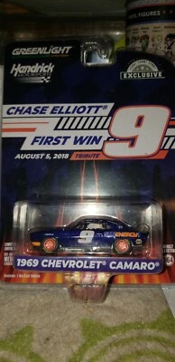 Camaro 1969 1:64 Chase Elliott #9 SunEnergy Primera Copa Tributo Greenlight Foto 1 de 2