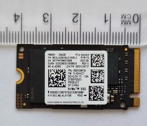 Samsung PM9B1 256GB MZ-AL42560 PCIe GEN4x4 NVMe SSD/Solid State Drive - Bild 1 von 3