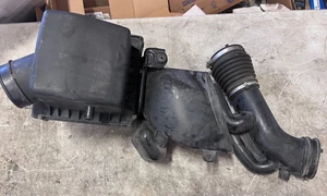 2011 to 2014 Dodge Avenger Chrysler 200 3.6L Air Cleaner Filter Box #3796 - Picture 1 of 3