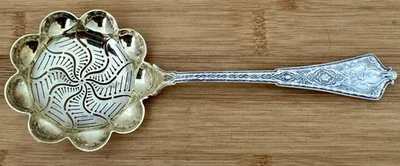 RARO TAMIZ DE AZÚCAR DORADO ESTERLINA PERSA TIFFANY 6 1/2” CUCHARA PERFORADORA INUSUAL Foto 1 de 4