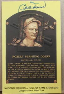 PLACA DORADA "BOBBY DOERR" SALÓN DE LA FAMA POSTAL - Imagen 1 de 2