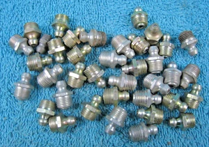 NOS Lot of 38 Grease Zerk Fittings Restoration and Rebuild Hardware Parts - Bild 1 von 4