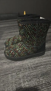 New Kids Ugg Multicolor Boot Size 2 - Picture 1 of 5