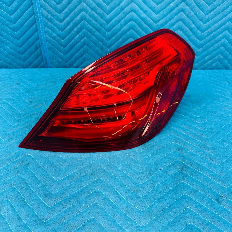 2012–2017 BMW 650i xDrive Right Rear Quarter Tail Light OEM 63217210578 - Image 1 of 4