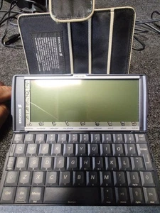 Vintage Ericsson MC218 PDA - Clon Psion 5MX - Funciona y en buen estado - Imagen 1 de 8
