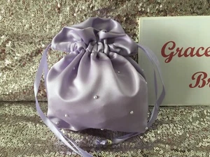 BORSA DOLLY IN RASO DUCHESSA PERLA LAVANDA B/MAID BALLO FIORE RAGAZZA * MADE/SELLER UK* - Foto 1 di 6